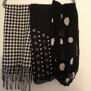 BUNDLE OF 10 SCARVES (Others shown in the rest of the pictures)